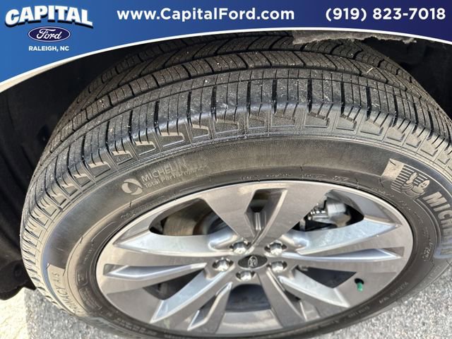 Certified 2025 Ford Explorer Active w/ Active Comfort Package AWD/4WD image 14