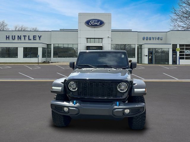 Used 2024 Jeep Wrangler Unlimited AWD/4WD image 3