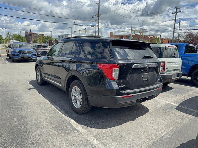 Certified 2023 Ford Explorer XLT w/ Class IV Trailer Tow Package AWD/4WD image 4