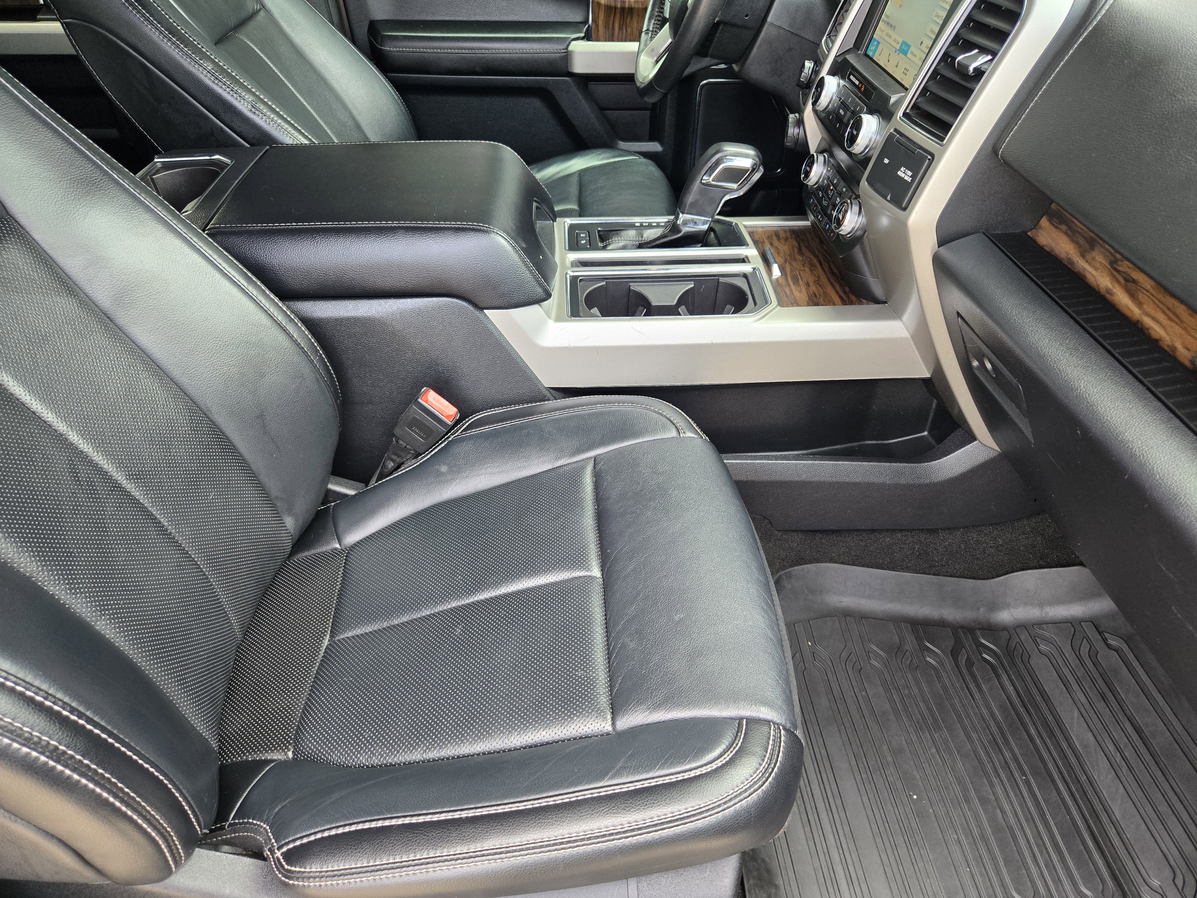 Certified 2019 Ford F150 Lariat w/ Equipment Group 502A Luxury image 10