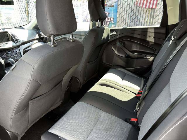 Certified 2018 Ford Escape SE w/ SE Sync 3 Package AWD/4WD image 12
