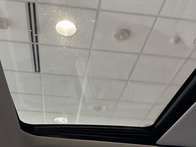 Certified 2022 Ford Explorer Platinum w/ Technology Package image 18