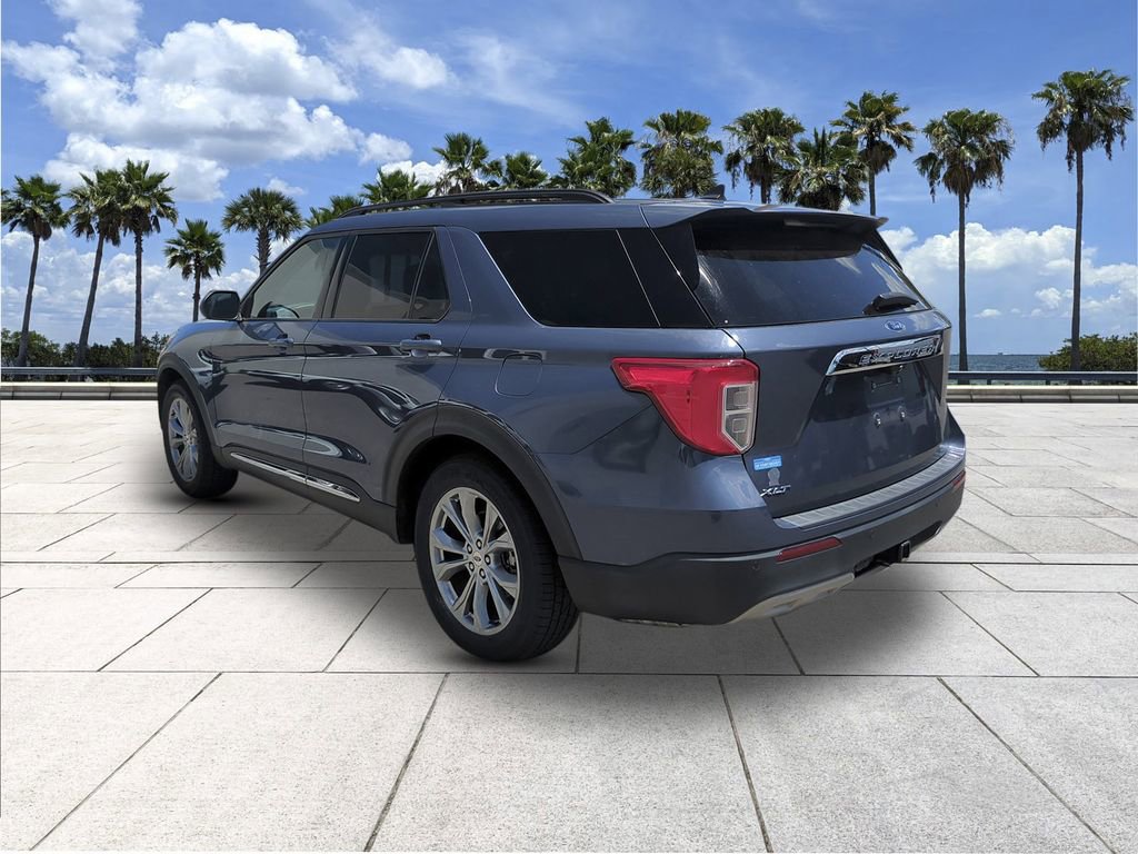 Certified 2021 Ford Explorer XLT w/ Equipment Group 202A RWD image 5