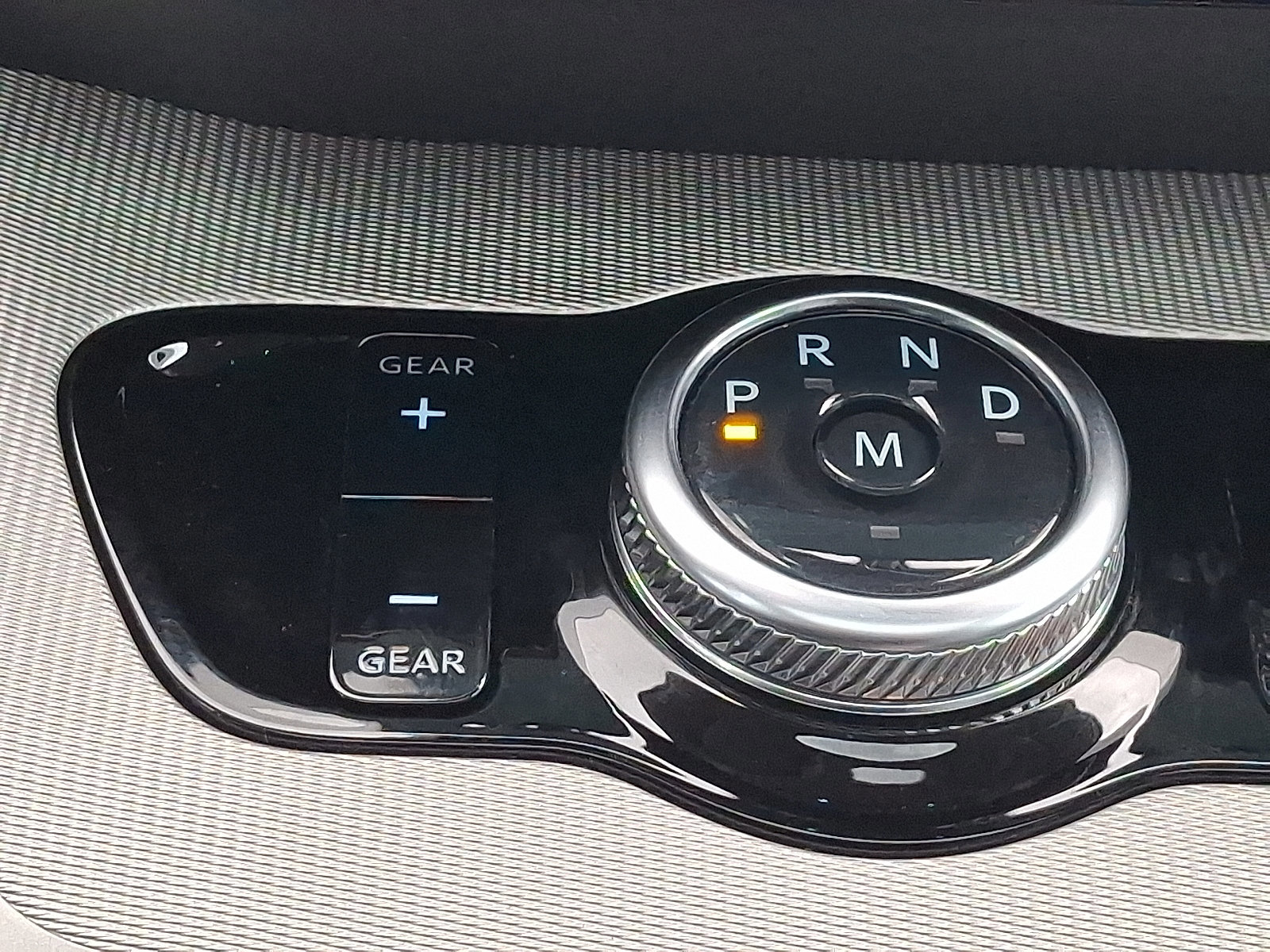 Certified 2025 Ford Expedition Active image 16