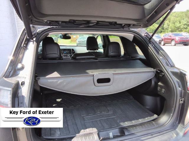 Used 2022 Jeep Cherokee Limited AWD/4WD image 11