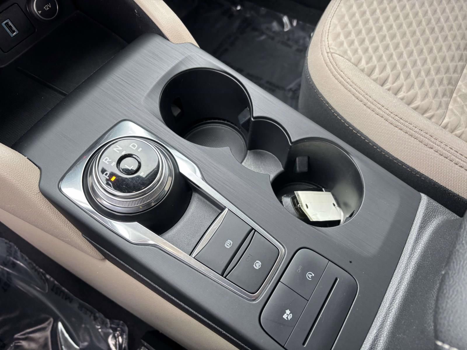 Certified 2020 Ford Escape SE image 26