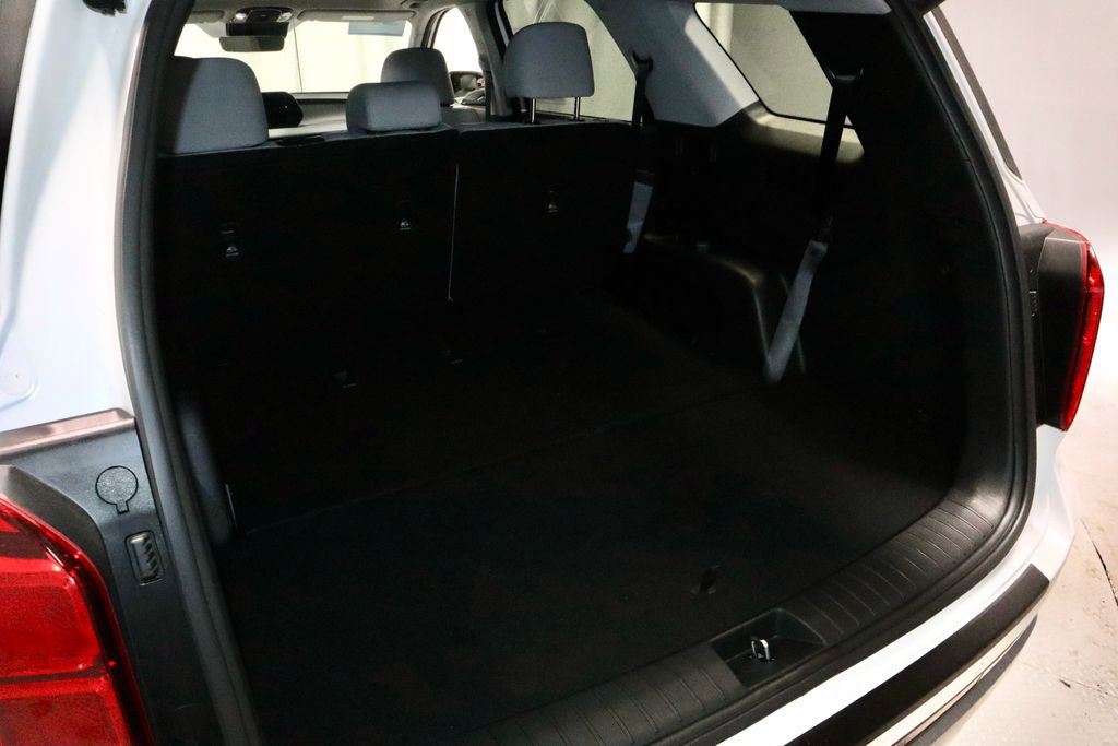 Used 2025 Hyundai Palisade SEL FWD image 14
