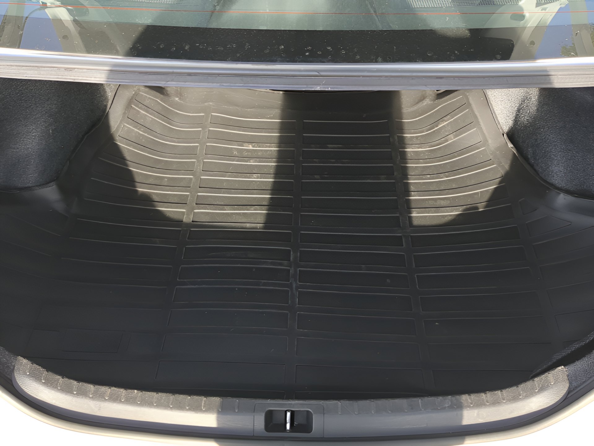 Used 2018 Toyota Corolla LE image 45