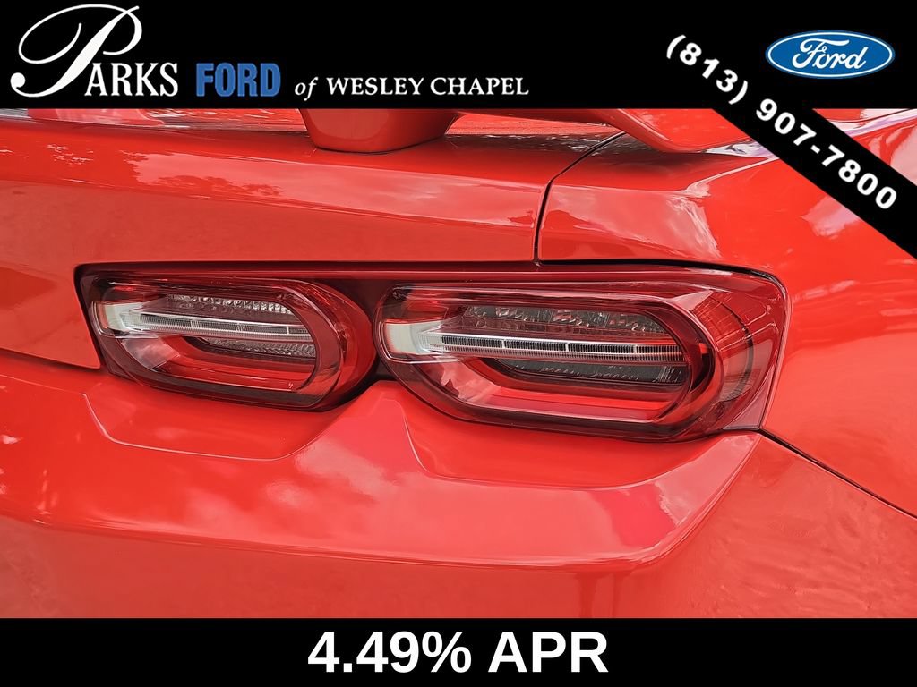 Used 2019 Chevrolet Camaro LT RWD image 8