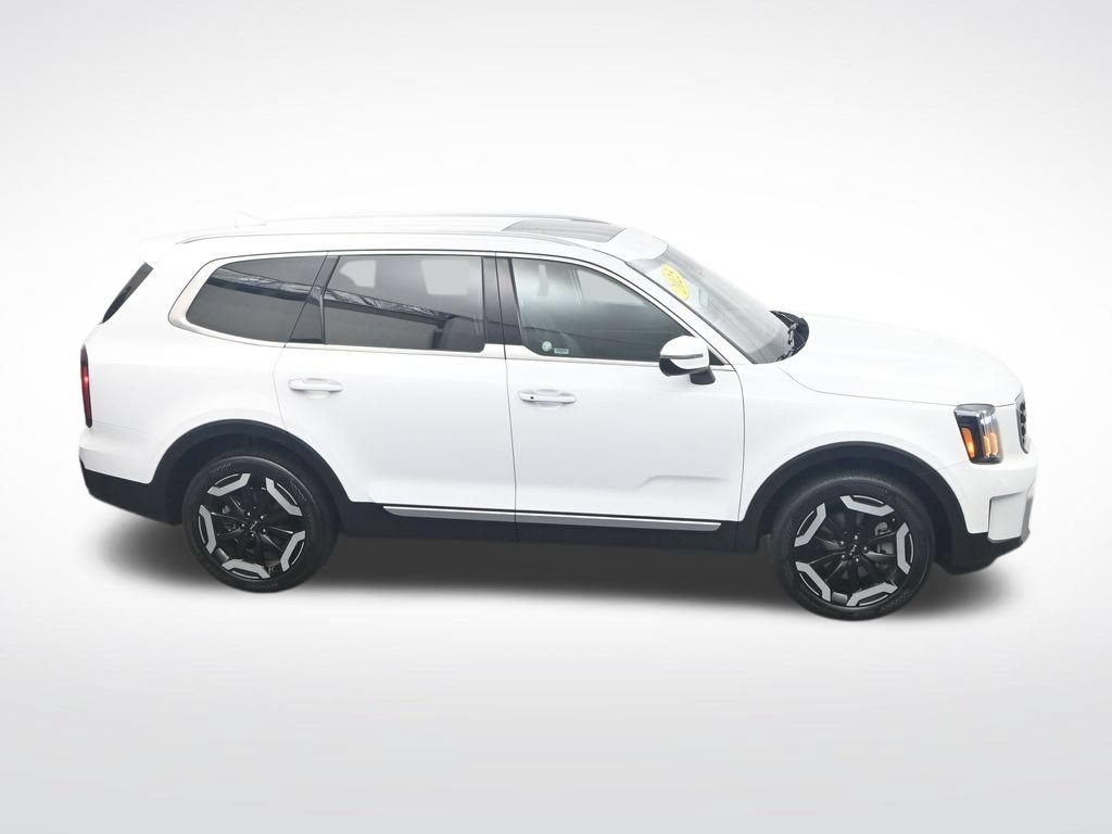 Used 2025 Kia Telluride S FWD image 34