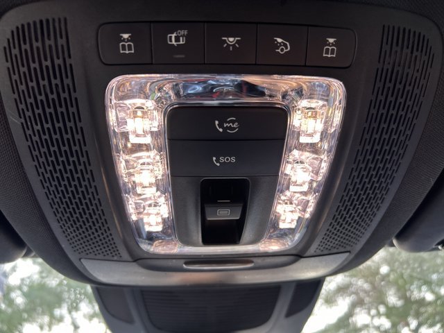 Used 2020 Mercedes-Benz GLS 450 4MATIC image 33