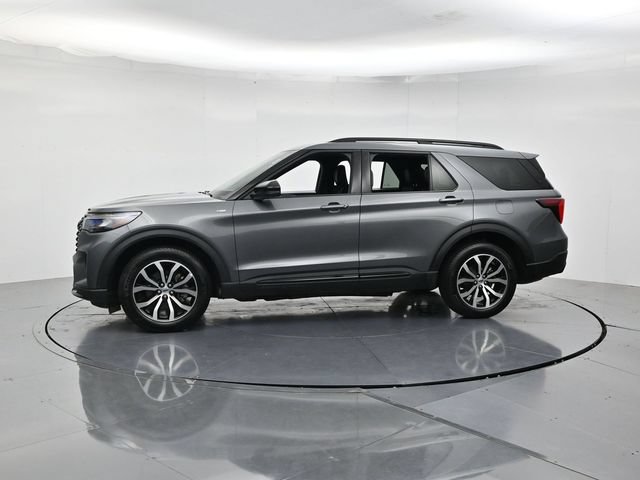 Certified 2025 Ford Explorer ST-Line AWD/4WD image 6