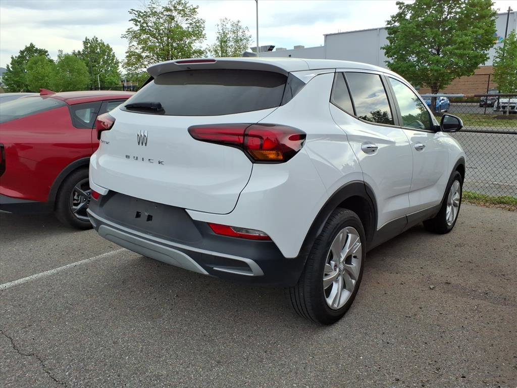 Used 2025 Buick Encore GX Preferred FWD image 3
