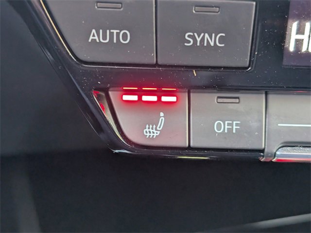 Used 2024 Audi Q4 e-tron Premium image 16