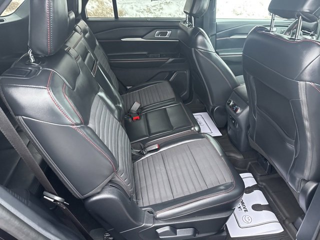 Certified 2025 Ford Explorer ST-Line w/ Premium Package image 17