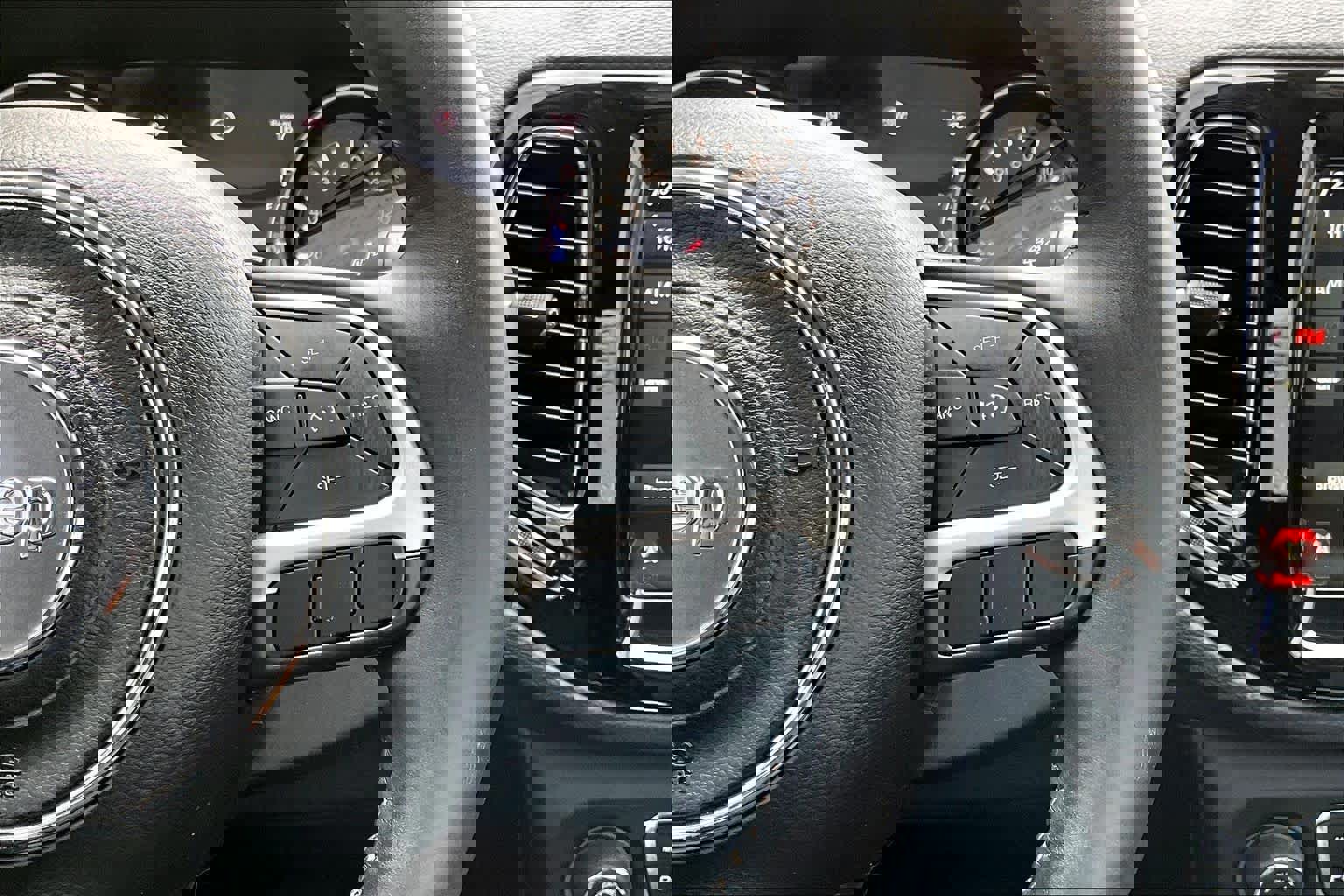 Used 2017 Jeep Compass Limited image 26