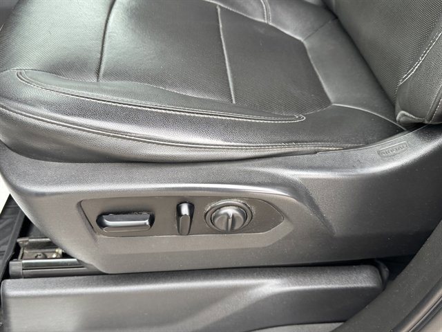 Used 2021 Chevrolet Silverado 1500 LTZ image 24