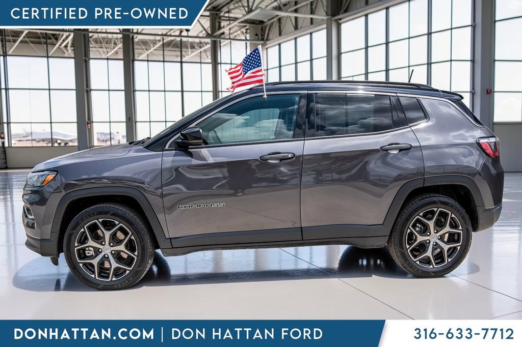 Used 2024 Jeep Compass Limited AWD/4WD image 2