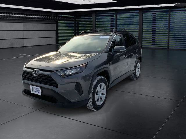 Used 2021 Toyota RAV4 LE image 2
