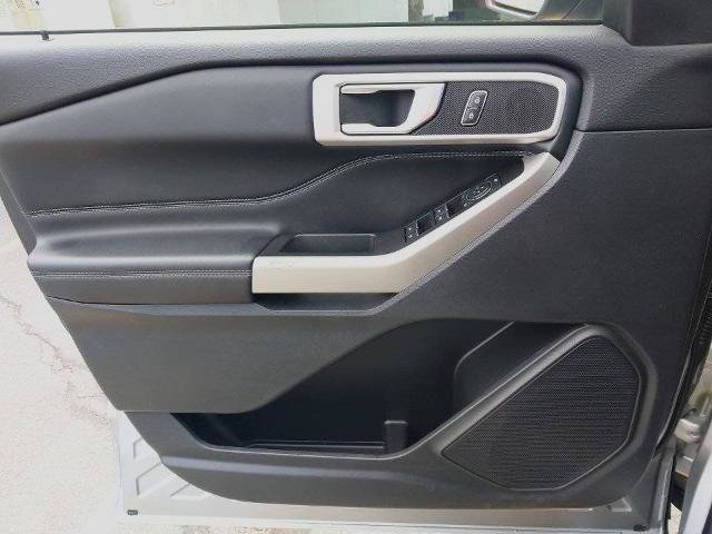 Certified 2022 Ford Explorer XLT w/ Equipment Group 202A AWD/4WD image 14