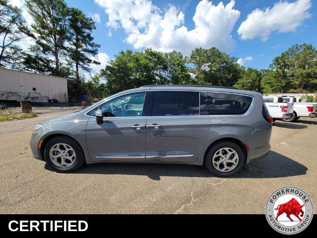 Used 2023 Chrysler Pacifica Limited FWD image 2