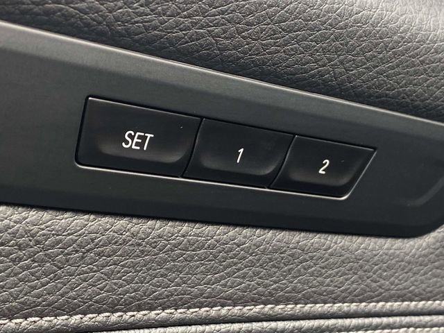 Used 2020 BMW 540i xDrive w/ M Sport Package image 22