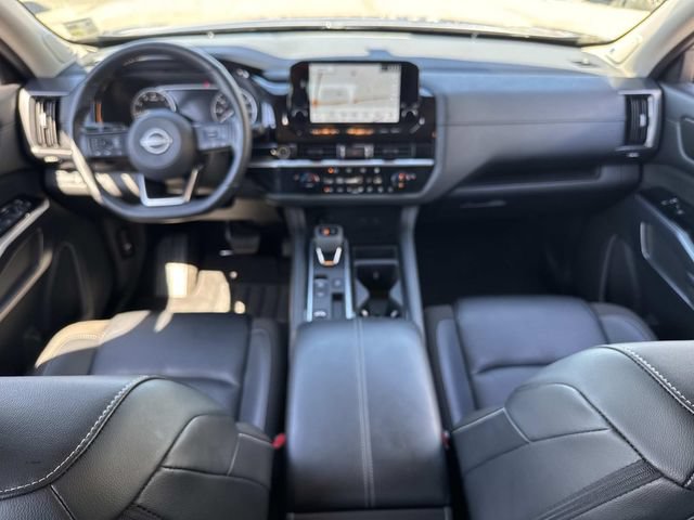 Used 2023 Nissan Pathfinder SL w/ SL Premium Package FWD image 18