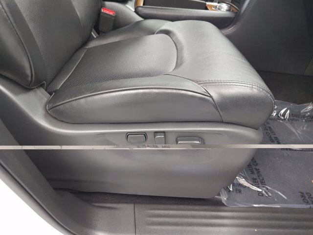 Used 2024 Nissan Armada SL w/ Captain's Chairs Package AWD/4WD image 33