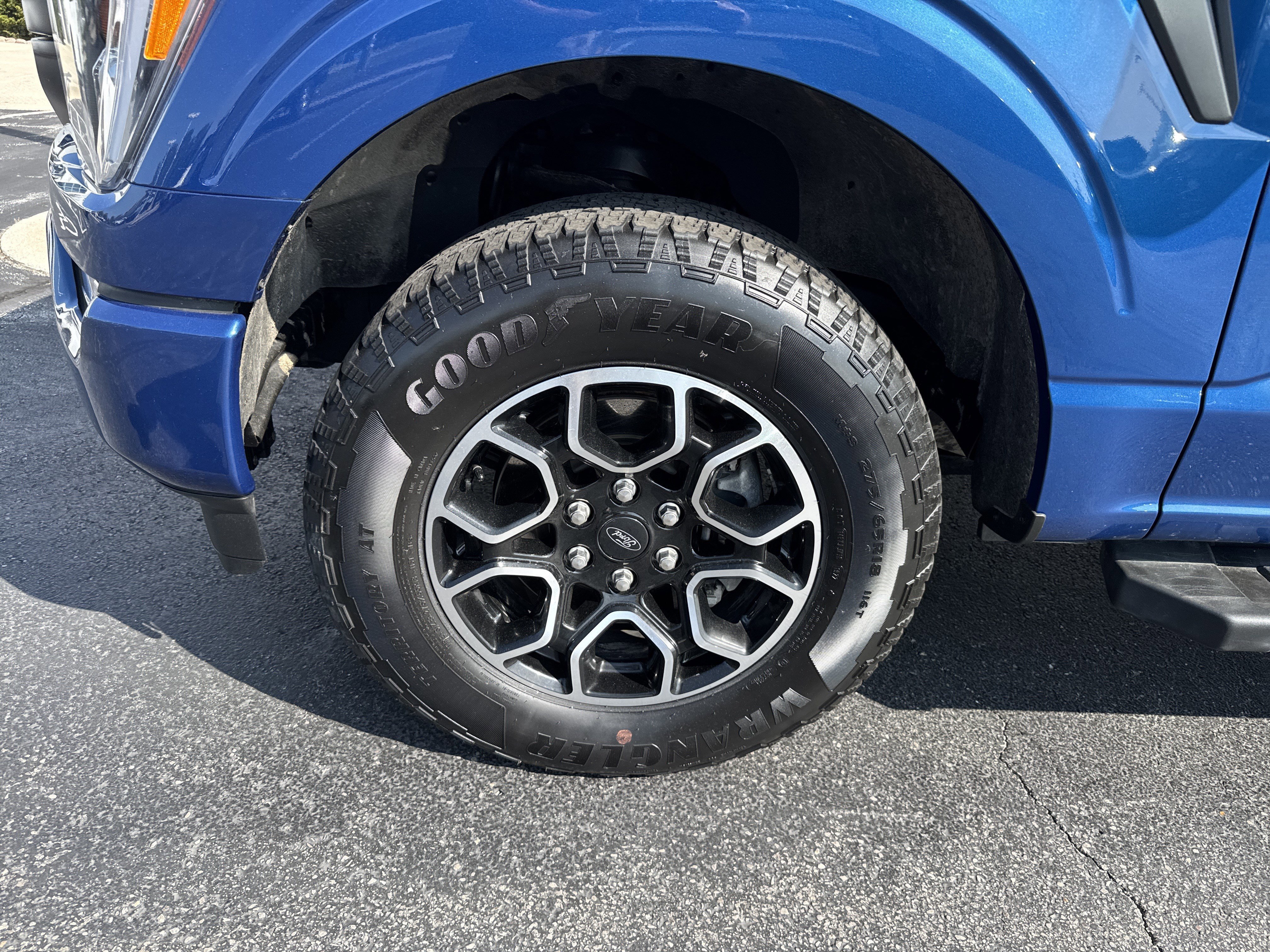 Certified 2022 Ford F150 XLT w/ Equipment Group 302A High image 13