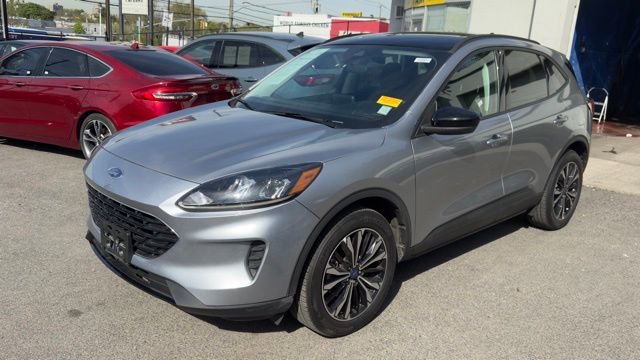 Certified 2022 Ford Escape SE w/ SE Sport Appearance Package AWD/4WD image 1