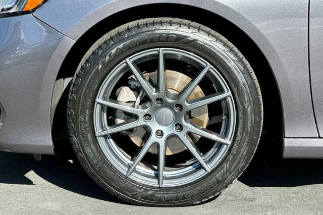 Used 2020 Honda Accord EX image 25