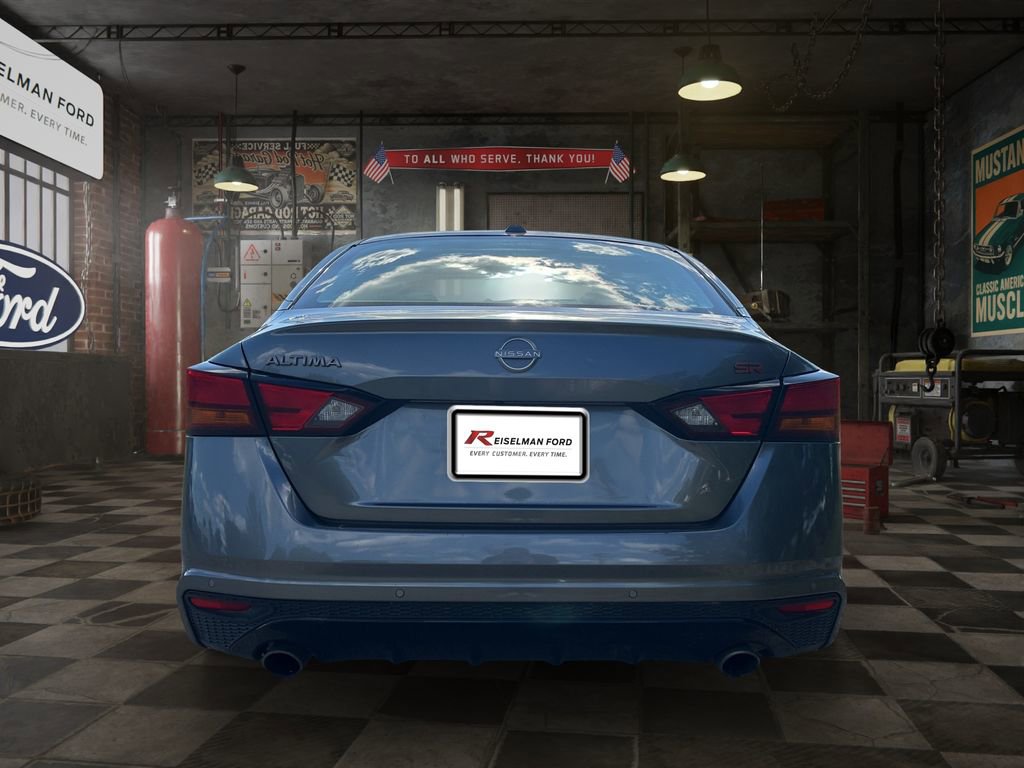 Used 2023 Nissan Altima 2.5 SR FWD image 5