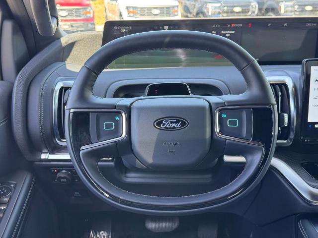 Certified 2025 Ford Expedition Platinum w/ Stealth Appearance Package AWD/4WD image 23