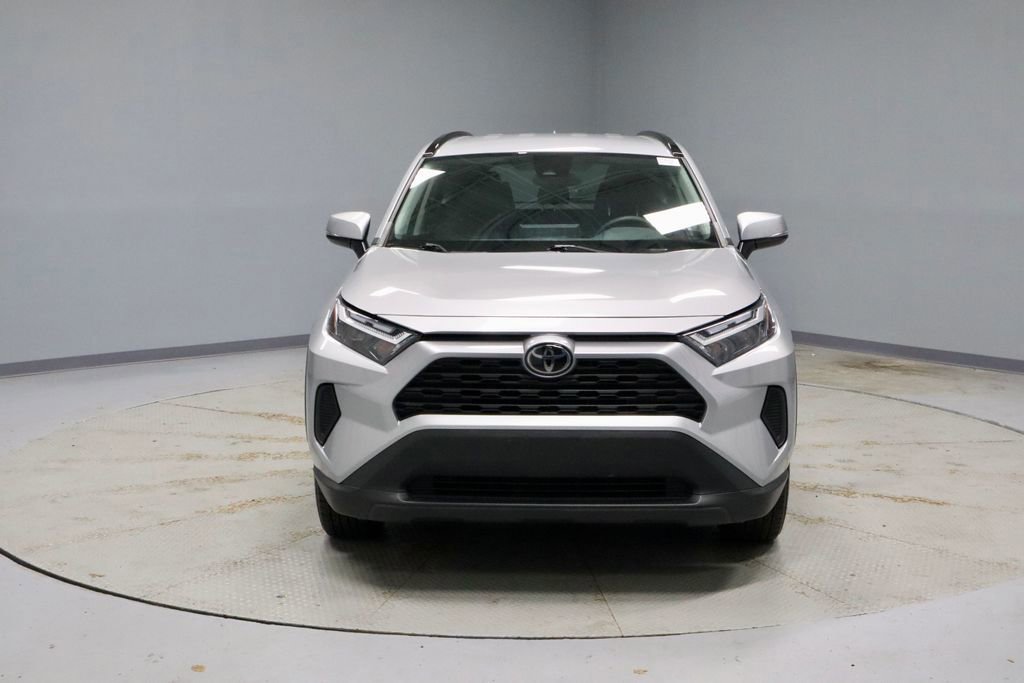 Used 2025 Toyota RAV4 XLE image 8