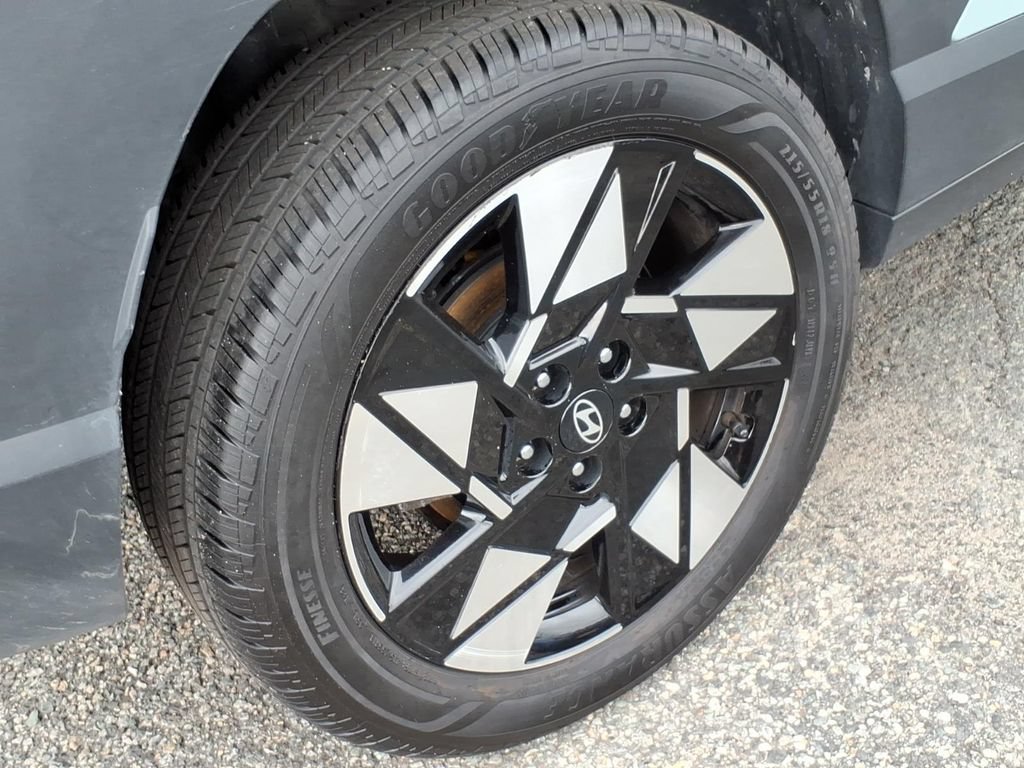 Used 2024 Hyundai Kona SEL AWD/4WD image 7