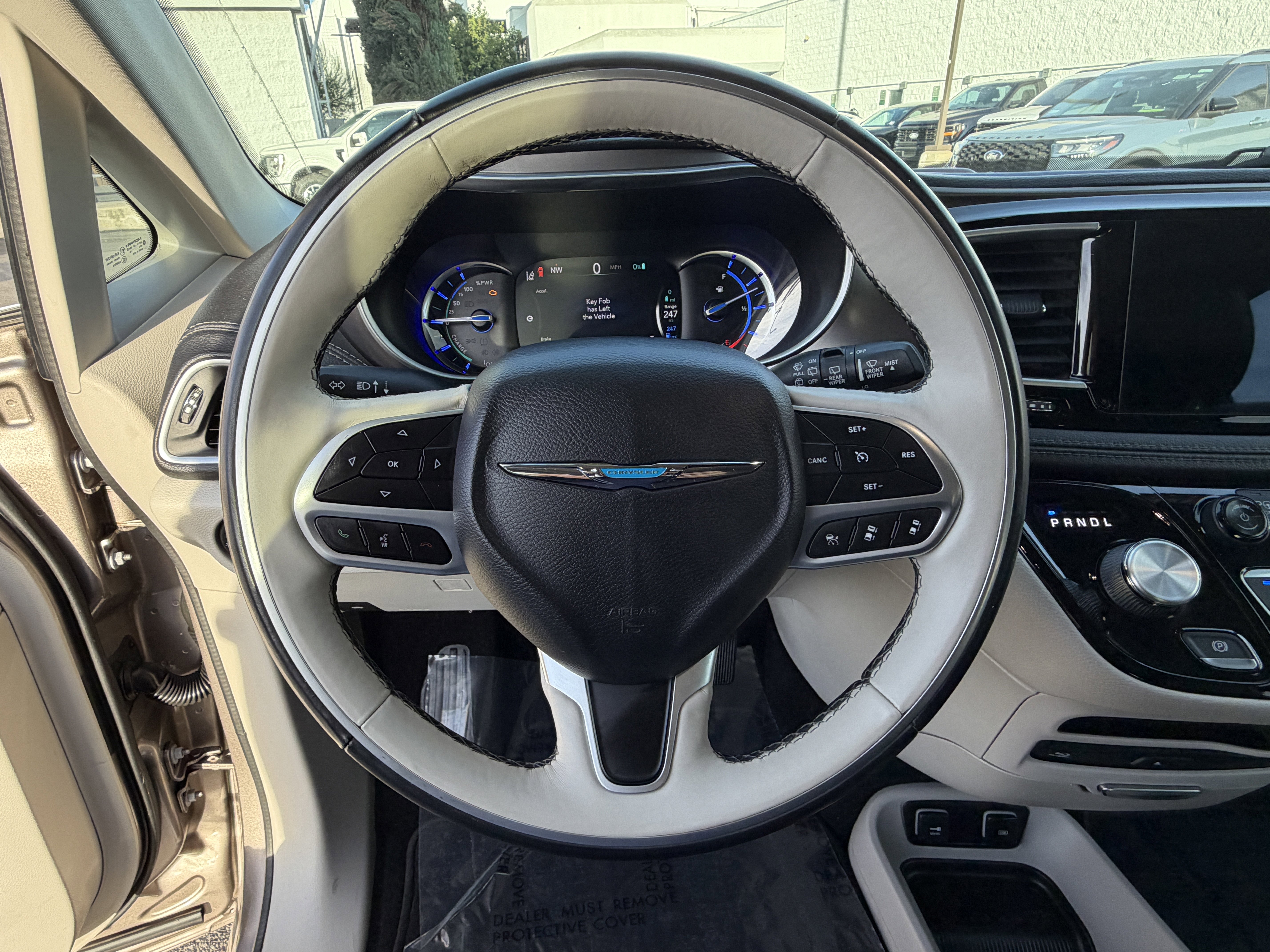 Used 2018 Chrysler Pacifica Limited w/ Advanced Safetytec Group image 15