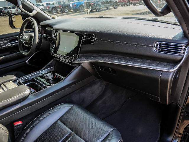 Used 2022 Jeep Wagoneer Series II AWD/4WD image 16