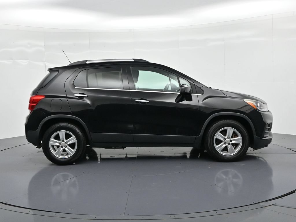 Used 2017 Chevrolet Trax LT w/ Driver Confidence Package FWD image 5