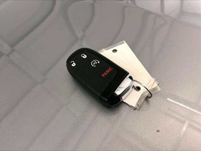 Used 2021 Jeep Compass Latitude w/ Convenience Group AWD/4WD image 9