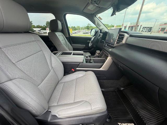 Used 2024 Toyota Tundra Limited AWD/4WD image 40