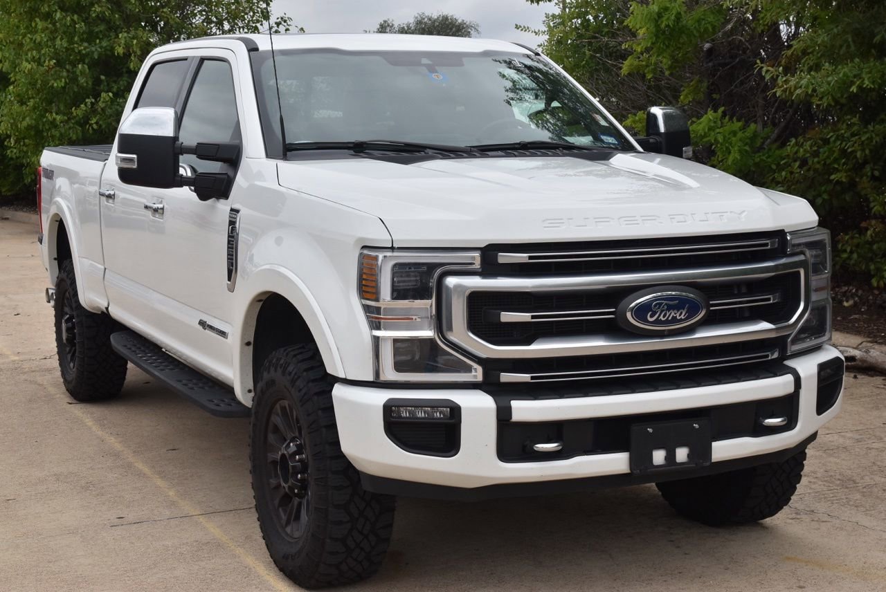 Certified 2022 Ford F350 Platinum w/ Tremor Off-Road Package AWD/4WD image 4