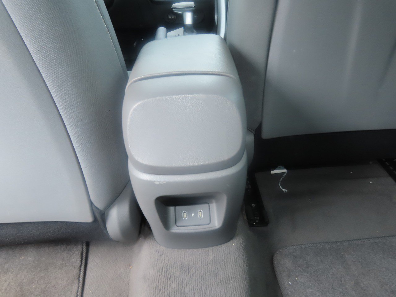 Used 2024 Hyundai Elantra SEL FWD image 19