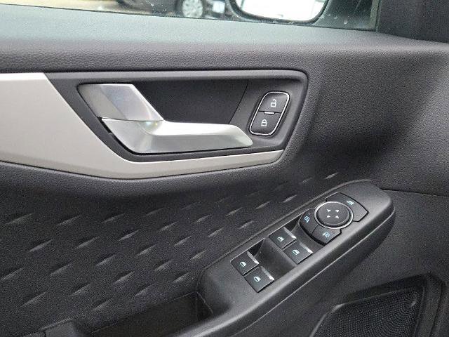 Certified 2020 Ford Escape SE image 18