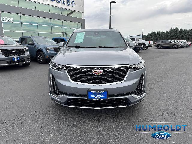 Used 2025 Cadillac XT6 Premium Luxury AWD/4WD image 2