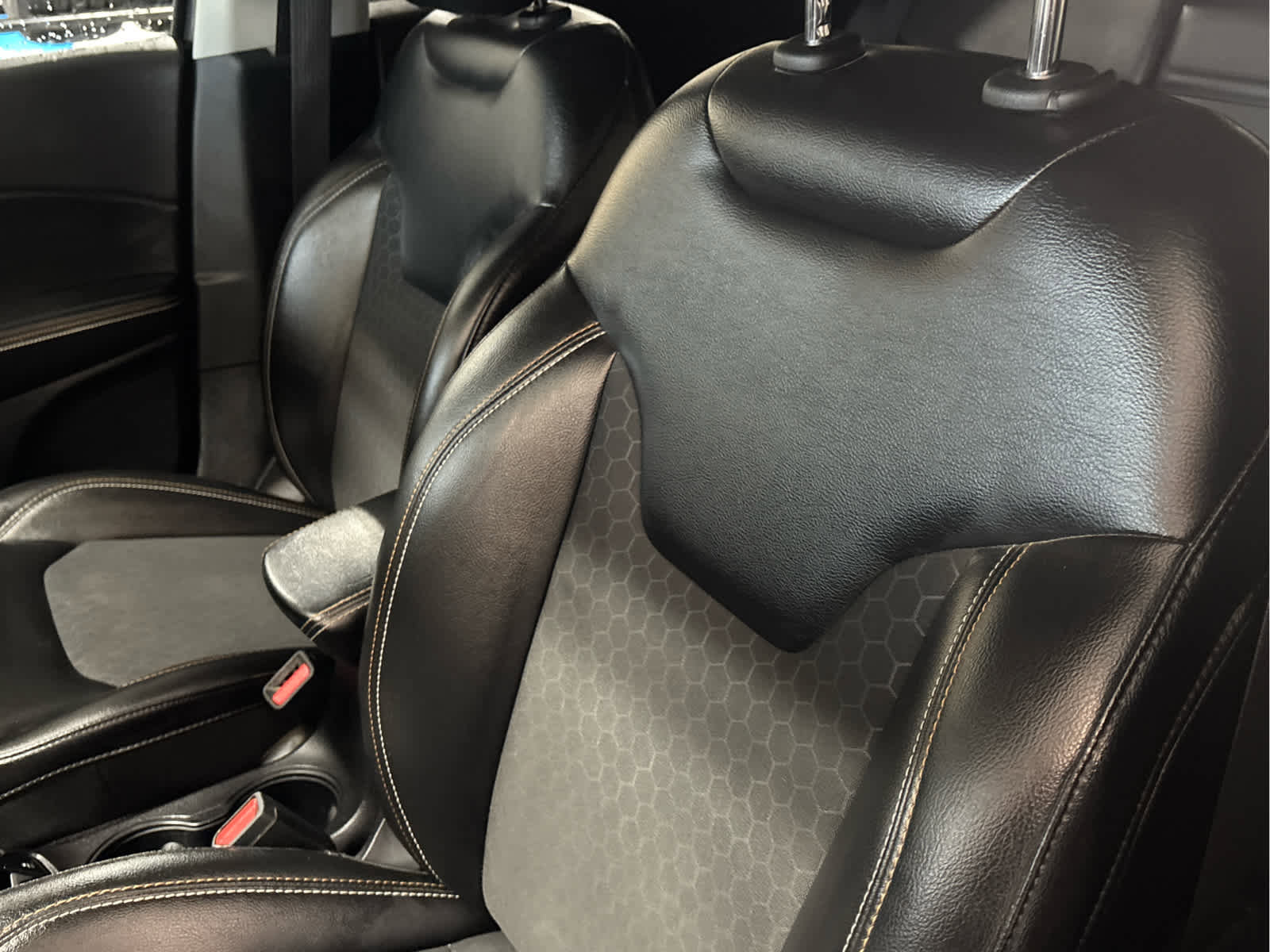 Used 2018 Jeep Compass Latitude w/ Cold Weather Group image 20