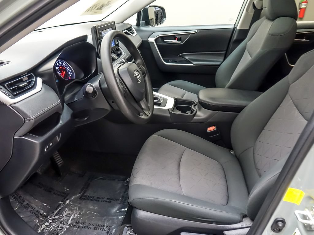 Used 2019 Toyota RAV4 XLE w/ All Weather Liner Package AWD/4WD image 9