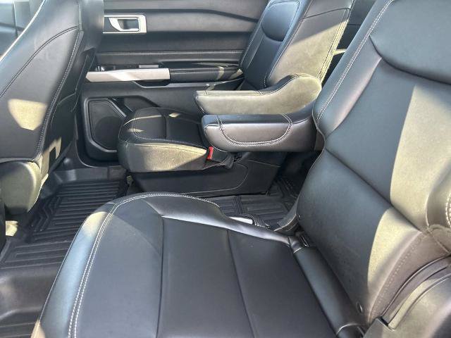 Certified 2022 Ford Explorer XLT w/ Equipment Group 202A AWD/4WD image 18
