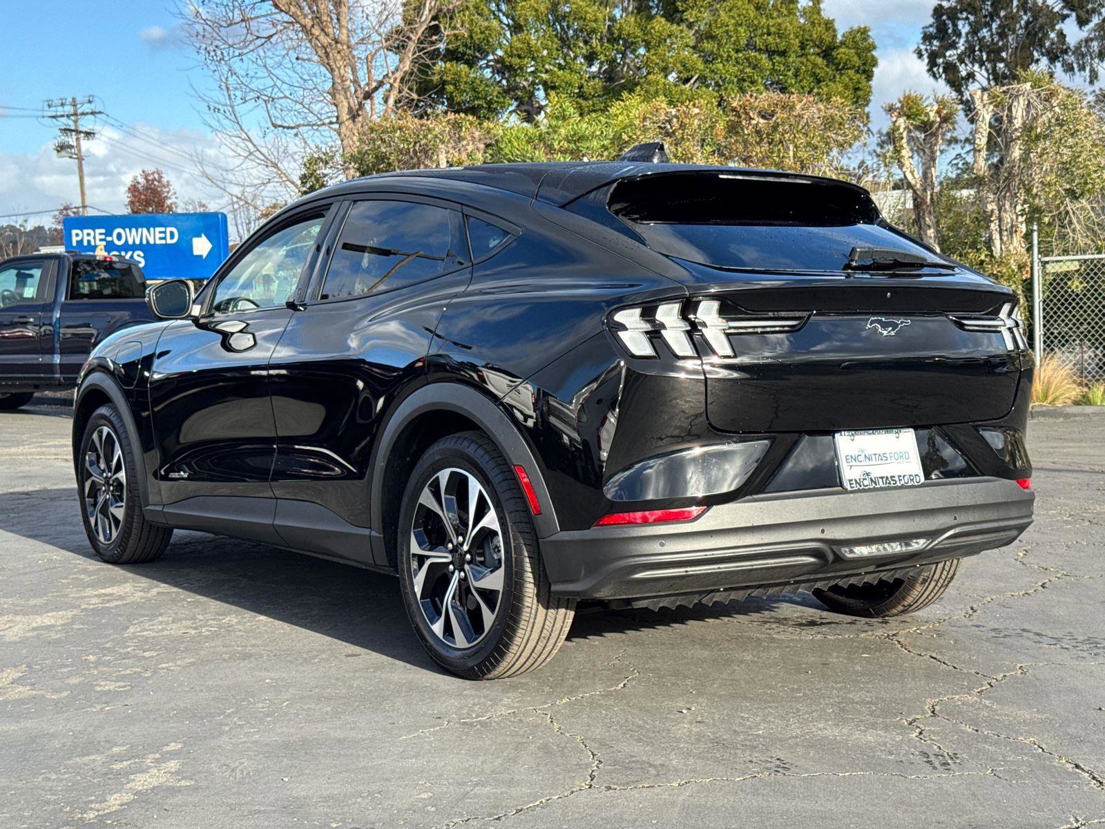 Certified 2025 Ford Mustang Mach-E Select image 11