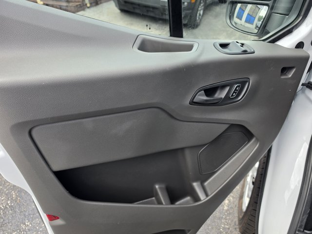 Certified 2025 Ford Transit 250 Low Roof w/ Exterior Upgrade Package RWD image 18