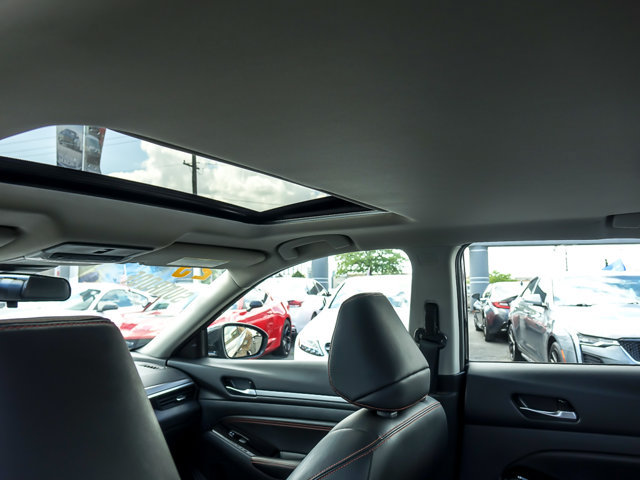 Used 2023 Nissan Altima 2.0 SR AWD/4WD image 13